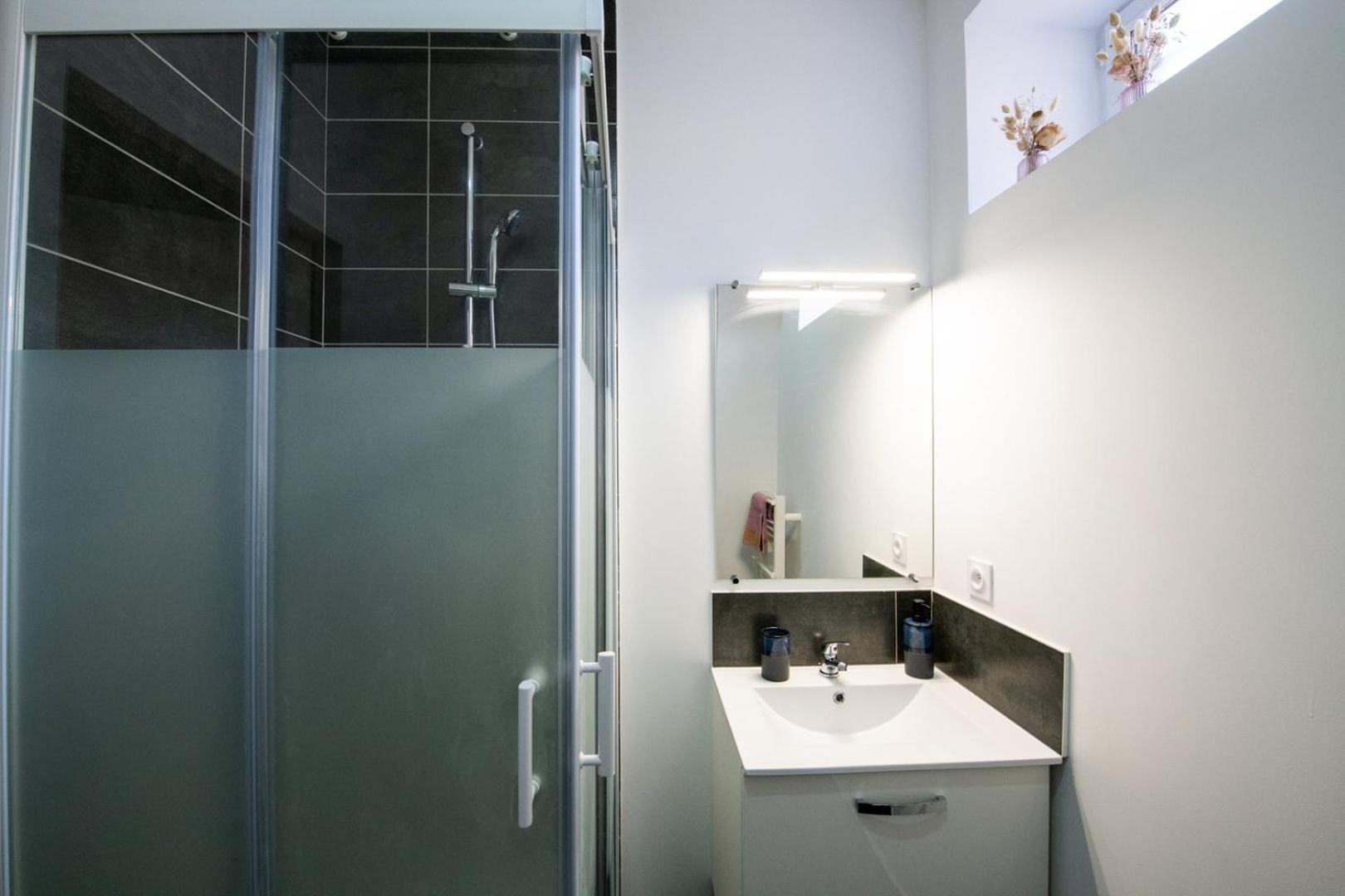 L'Arty - Tres Joli Studio Moderne Place Valmy Lyon Luaran gambar